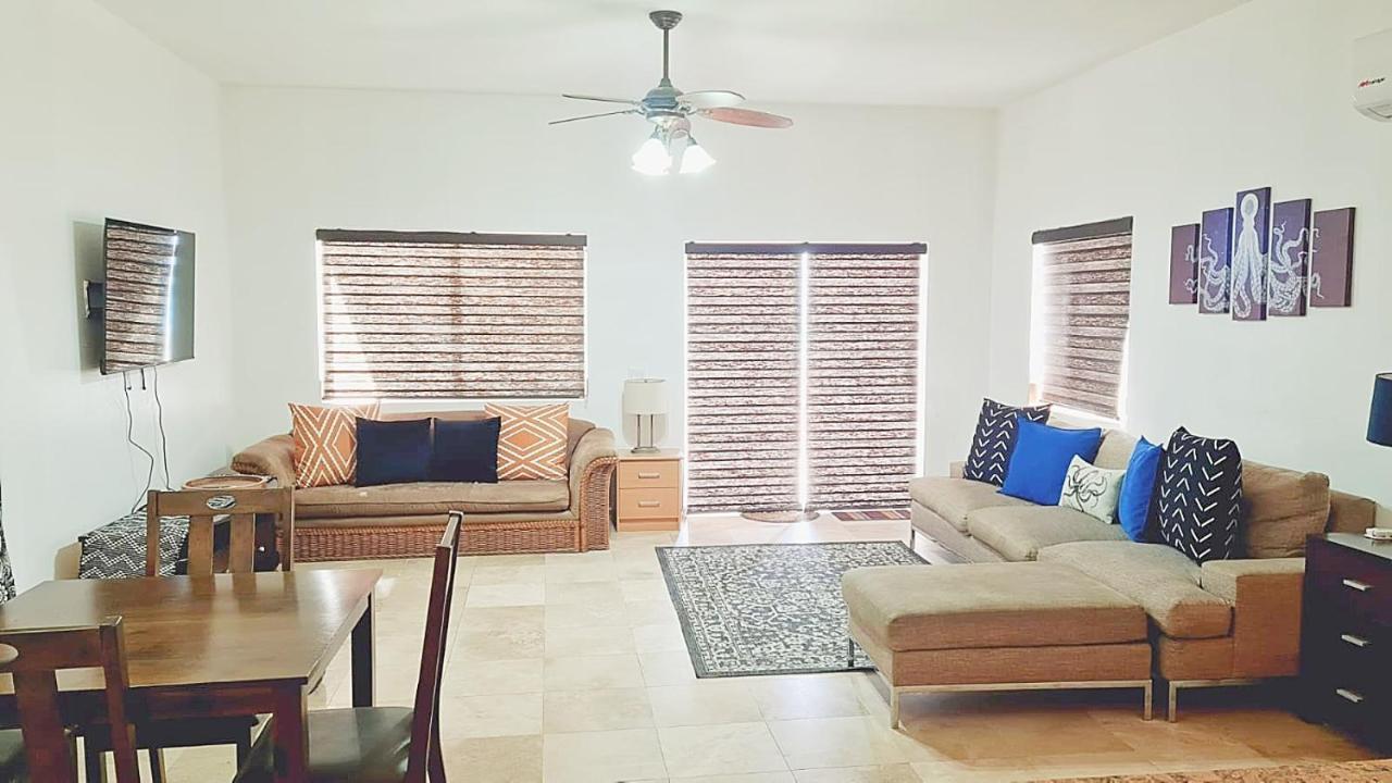 The Suites At Rocky Point 2 Ngoại thất bức ảnh