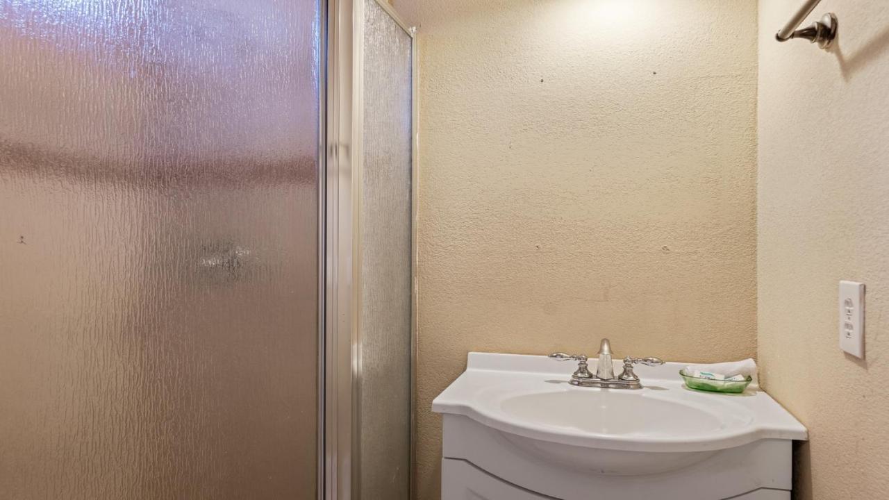 The Suites At Rocky Point 2 Ngoại thất bức ảnh